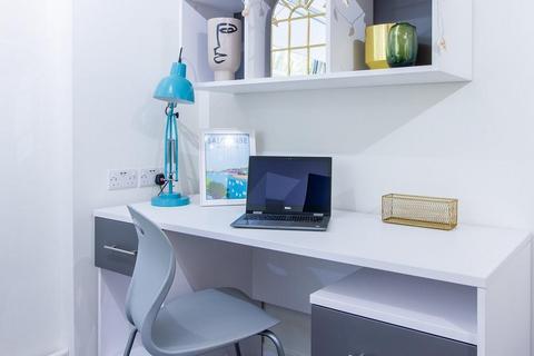 undefined, Bassett Green Road, Southampton SO16