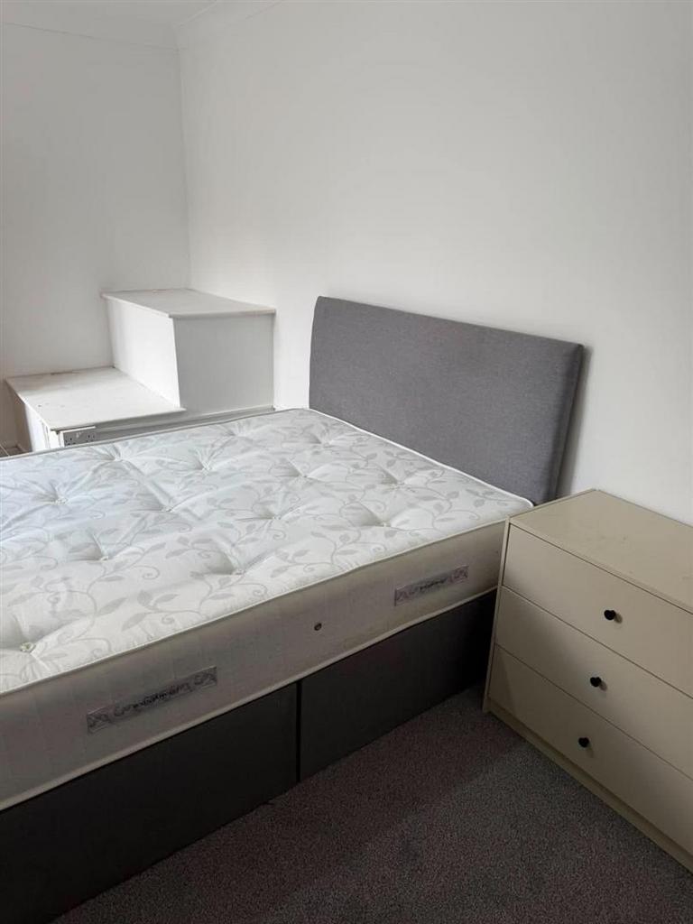 Chelsea Grove Room 7, Newcastle Upon Tyne - View 2