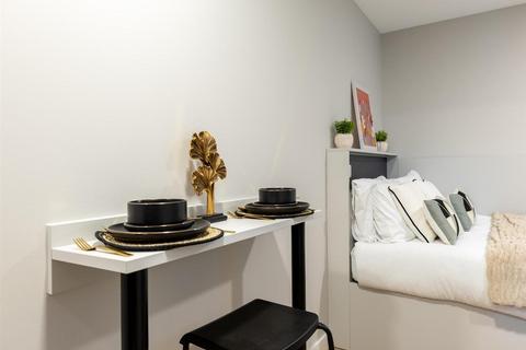 Studio to rent, Jocelyn Square, Glasgow G1