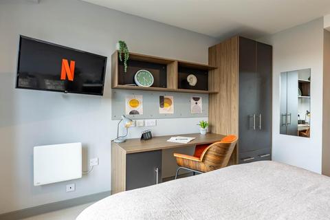 Studio to rent, Castlebank Street, Glasgow G11