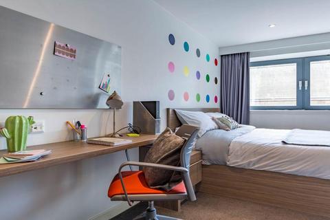 Studio to rent, Port Dundas Place, Glasgow G2