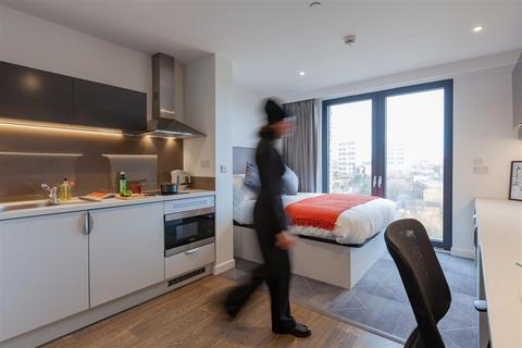 Studio to rent, New City Road, Glasgow G4