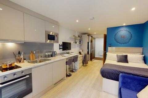 undefined, Silver Street, Reading RG1
