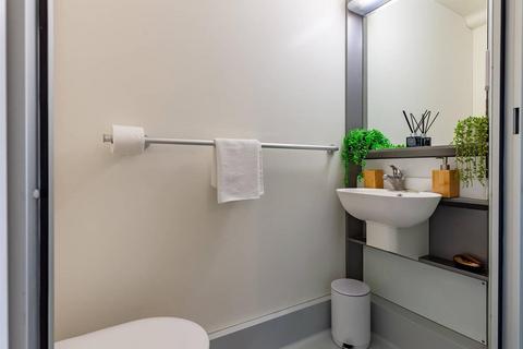 undefined, Crown Place, Reading RG1