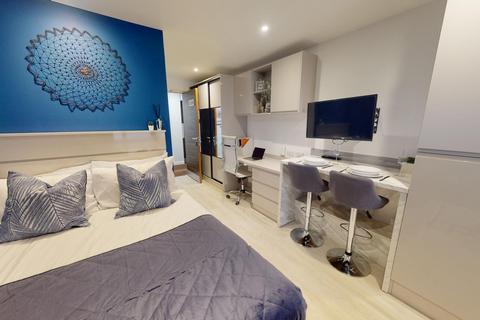 undefined, Silver Street, Reading RG1