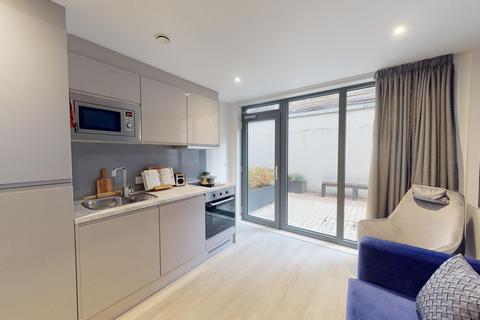 undefined, Silver Street, Reading RG1