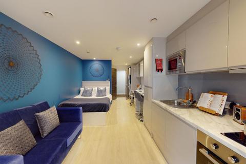 undefined, Silver Street, Reading RG1