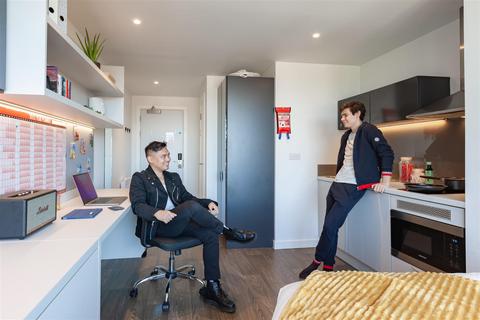 Studio to rent, New City Road, Glasgow G4