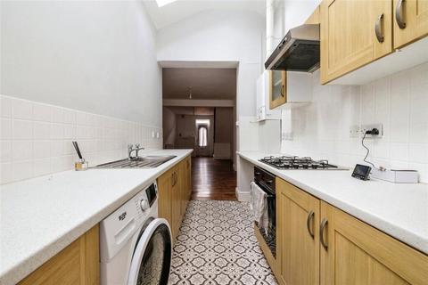 2 bedroom terraced house to rent, Shakespeare Street, Lincoln, LN5