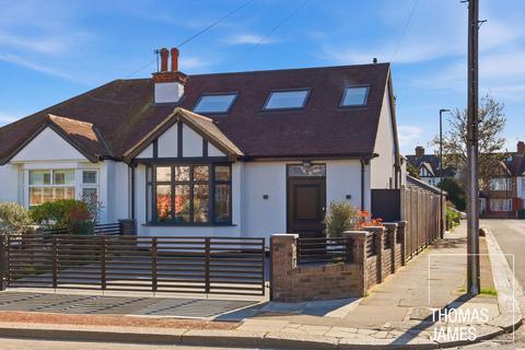 4 bedroom semi-detached house for sale, Ash Grove, London, EN1