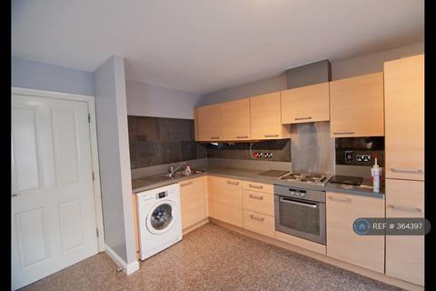2 bedroom flat to rent, King George Crescent, Wembley, HA0