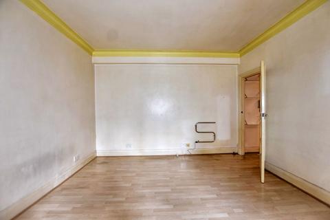 undefined, Flat 31 Tavistock Court, Tavistock Square, Bloomsbury, London, WC1H 9HE
