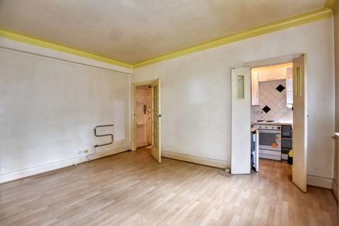 undefined, Flat 31 Tavistock Court, Tavistock Square, Bloomsbury, London, WC1H 9HE
