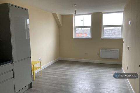 2 bedroom flat to rent, Canal St, Oldbury, B69