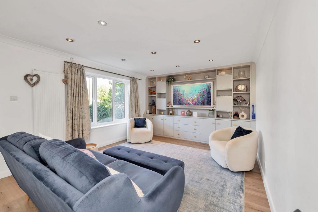 House in Royston - View 3