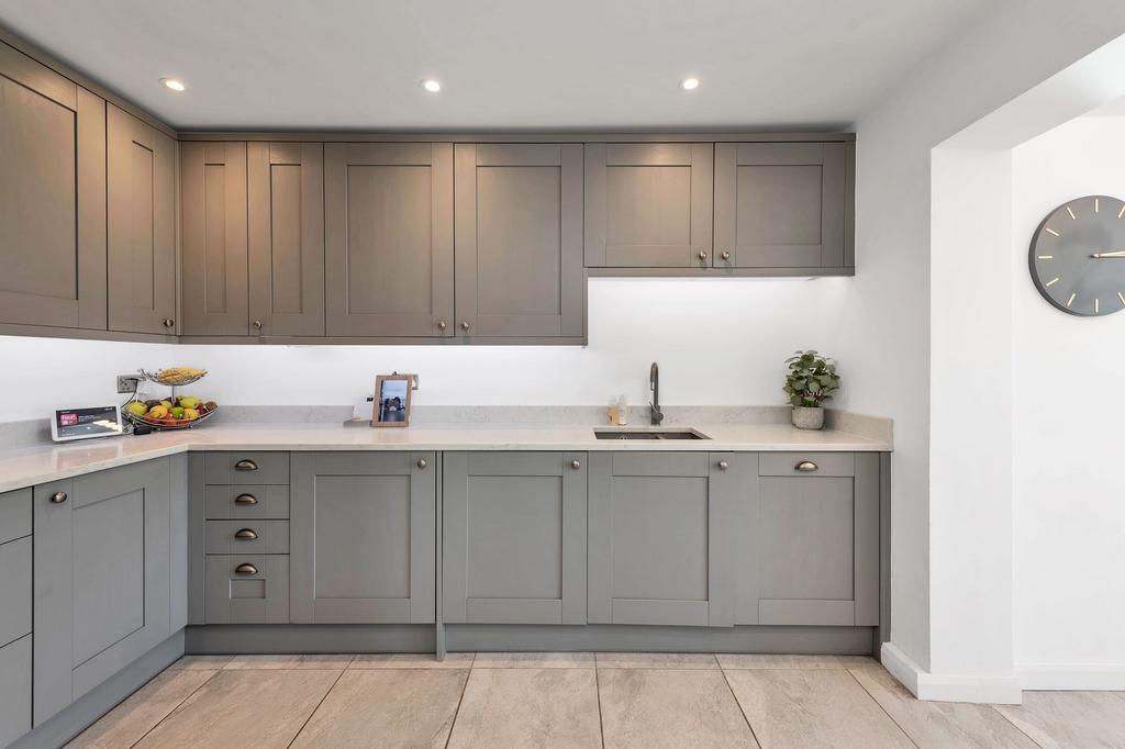 House in Royston - More