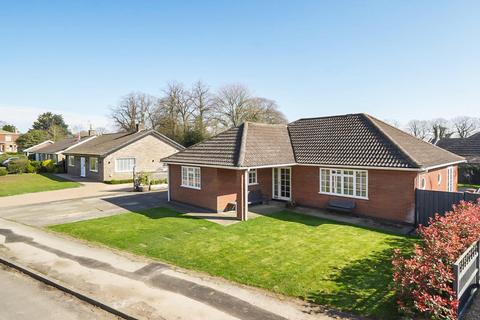 4 bedroom detached bungalow for sale, Park Avenue, Hundleby, Spilsby