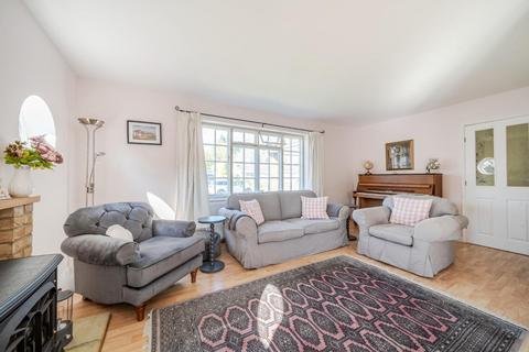 4 bedroom detached bungalow for sale, Park Avenue, Hundleby, Spilsby