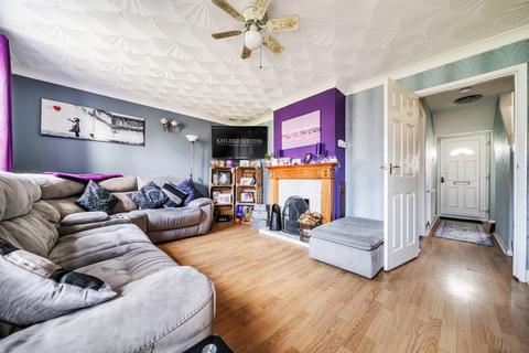 3 bedroom semi-detached house for sale, Hollingbourne Road, Gillingham ME8