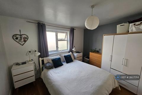 1 bedroom flat to rent, Cheam House, London, Elephant And Castle, SE11