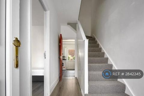 4 bedroom terraced house to rent, Galsworthy Avenue, London, E14