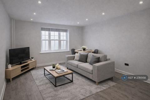 2 bedroom flat to rent, High St, Billericay, CM12