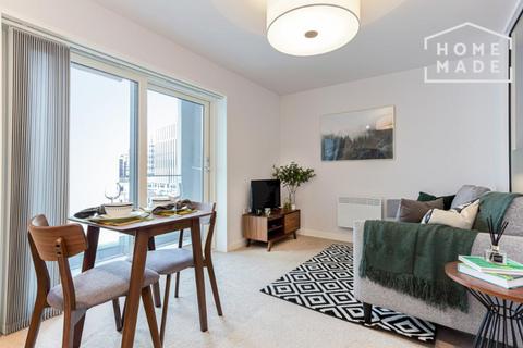 Studio to rent, Aston Place, B1