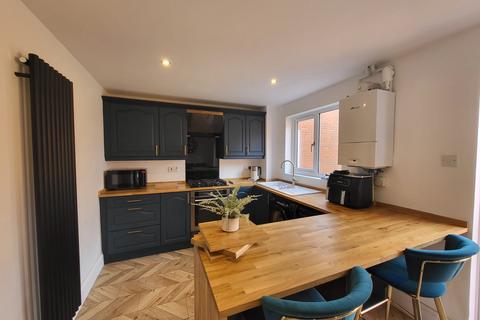 3 bedroom house to rent, Arley Close, SWINDON