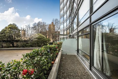 3 bedroom flat to rent, Parliament View Apartments, Albert Embankment, SE1