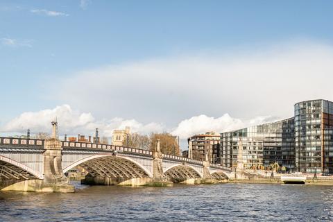 3 bedroom flat to rent, Parliament View Apartments, Albert Embankment, SE1