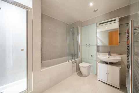 3 bedroom flat to rent, Parliament View Apartments, Albert Embankment, SE1