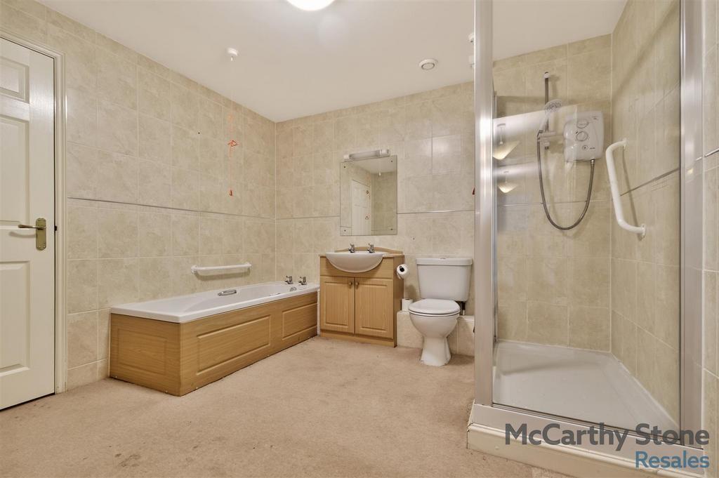 8683110-interior01.jpg