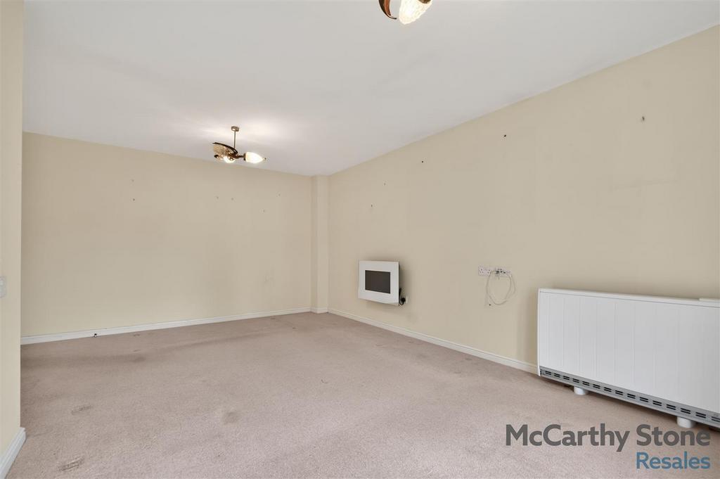 8683110-interior07.jpg