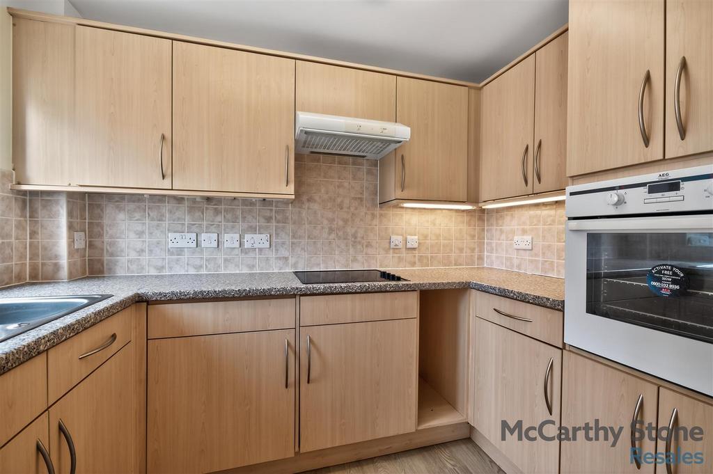 8683110-interior05.jpg