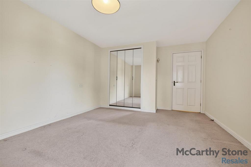 8683110-interior03.jpg