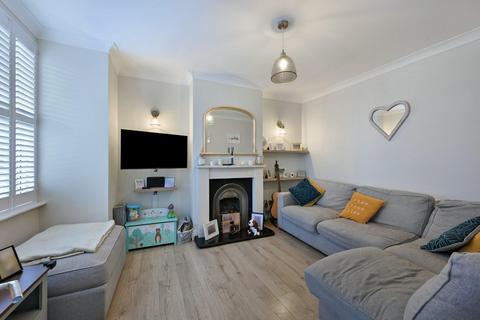 3 bedroom terraced house for sale, Ashurst Road, Tadworth KT20