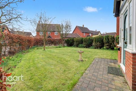 3 bedroom detached house for sale, Teasel Close, Dereham