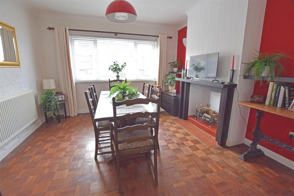 Dining Room.jpg