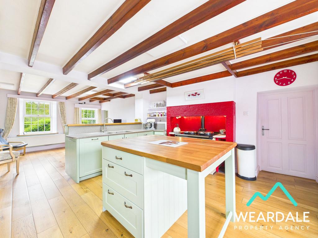 Kitchen/Dining Area