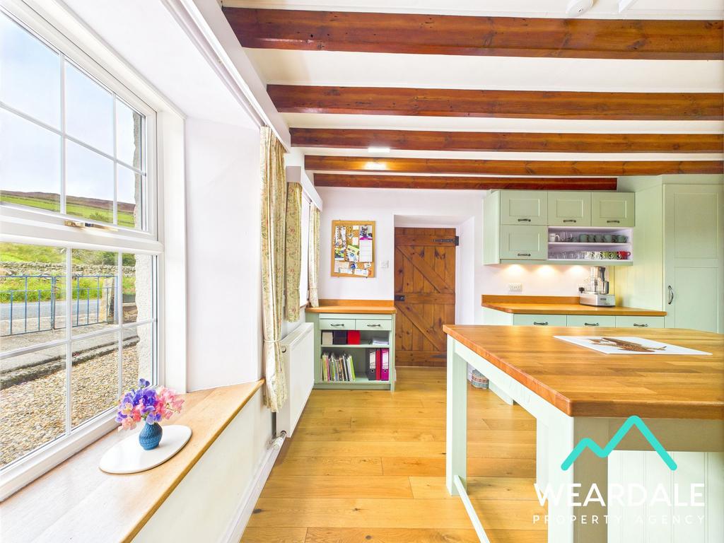 Kitchen/Dining Area
