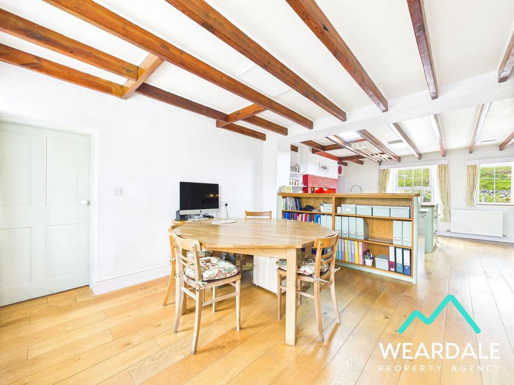Kitchen/Dining Area