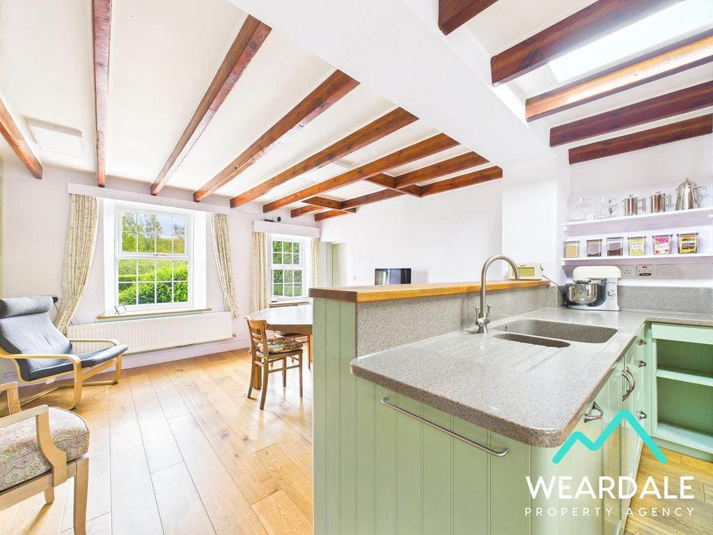 Kitchen/Dining Area