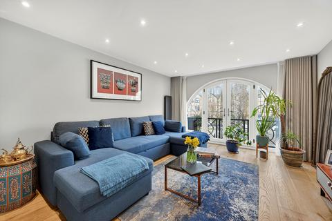 undefined, Torrington Place, London E1W