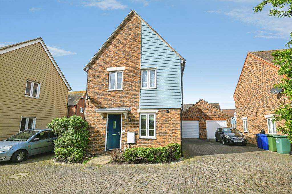 3 bedroom detached house for sale