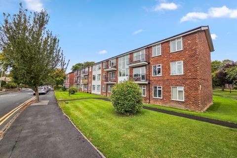 2 bedroom apartment for sale, Damery Court, Stockport SK7