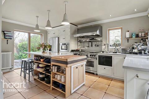 undefined, 5 Peterborough Road, Wansford