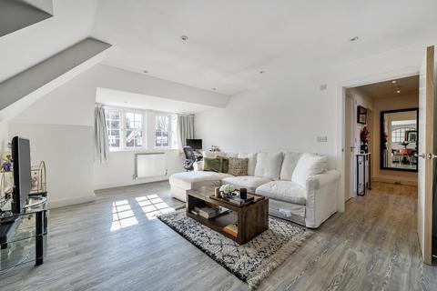 1 bedroom flat for sale, Albright Gardens, Walton On Thames, Surrey, KT12
