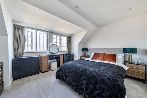 1 bedroom flat for sale, Albright Gardens, Walton On Thames, Surrey, KT12
