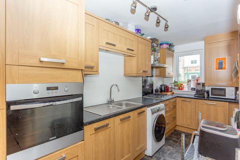 undefined, 16/2 Elm Place, Edinburgh,, EH6 8AL