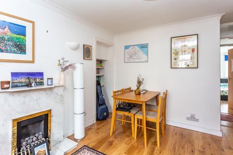undefined, 16/2 Elm Place, Edinburgh,, EH6 8AL